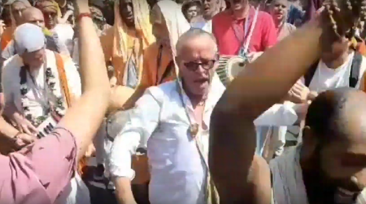 Check out Rath Yatra, the Indian tradition in Berlin.